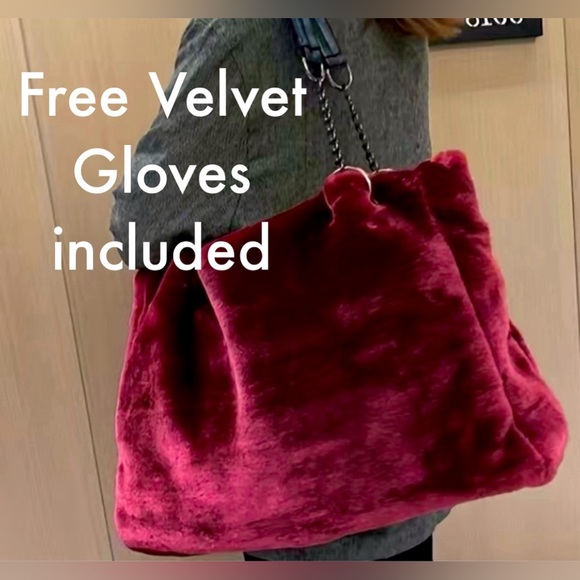 Stylish Faux Rabbit Feel Fur Purse (Back By Popular Demand) Bundle Free Gloves - Picture 8 of 10